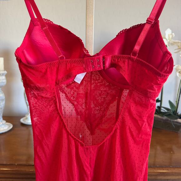 Sold at Fredrick's Just Sexy Lingerie Red Sheer Lace Negligee Size M Never Worn - Picture 7 of 7